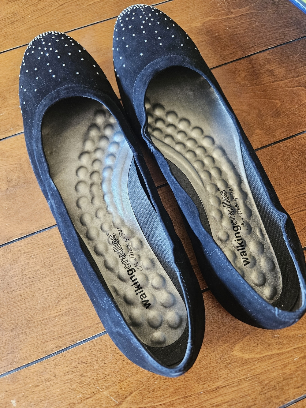 Walking Cradles Black  Studded Flats Sz 13N